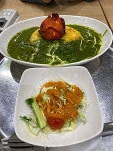 ビスヌ トリアスモール店