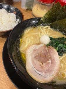 横浜家系ラーメン 箕面商店