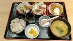 かつ処 季の屋 シネマタウン岡南店