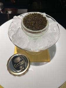 La Maison Cachée 一灯