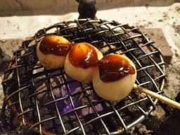 囲炉裏茶屋 ななころびやおき