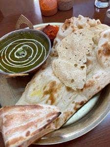 鈴鹿ナンカレーハウス