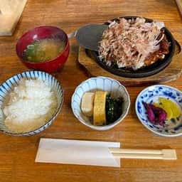 お好み焼き・鉄板焼き しずる