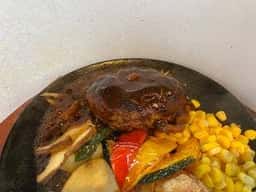 焼⾁プリンスガーデン ⼭⿅店