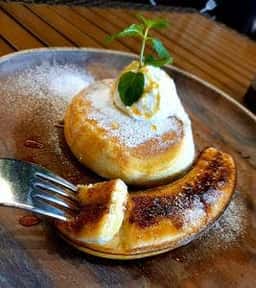 コルト デリ&カフェ