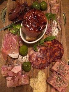 ワインの酒場。ディプント 武蔵小杉店