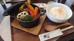 ごはん食べるところ大倉