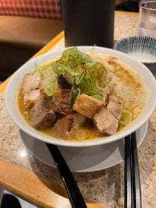 名古屋コーチンラーメン はなれ
