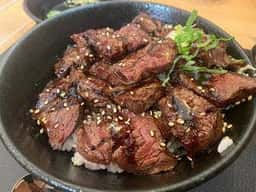 肉丼専門店 三宮肉劇場