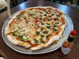 タコピザアンドバーガーズ