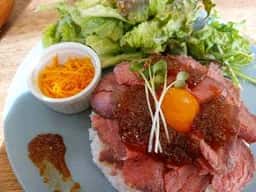 Meet Up Under The Tree