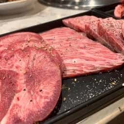 黒毛和牛焼肉 新宿肉善