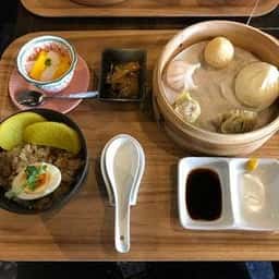 Cafe&Live space 露依楼囲