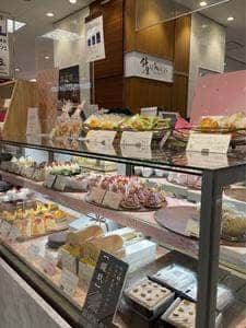 レ・ザンジュ 京急上大岡店