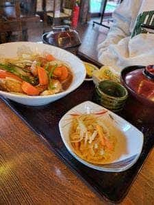 レストランパリ