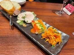 BISTRO La Sante!