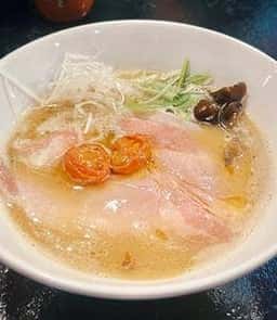 月麺豚骨Babe