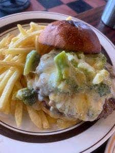 Demode Diner 福生店