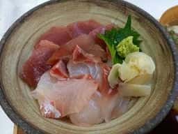 おさかな食堂うおよし