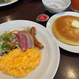 ガスト 港南中央店