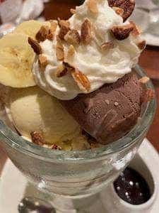 ロイヤルホスト 東新宿駅前店