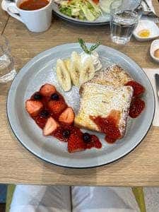 cafe ツムギ station