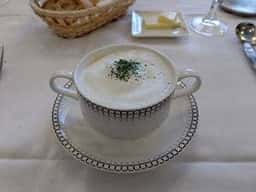 フランス料理 ポミエ