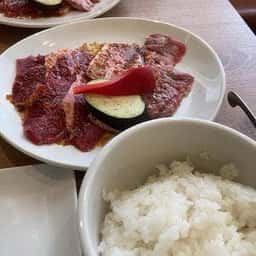 焼肉ホルモン ごっち