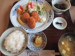 RESTAURANT & CAFE GREEN