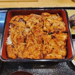 豚や 炭火焼き