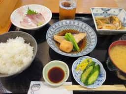 活魚料理 あきやま 朝日町店