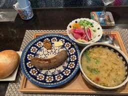 Max1921 book cafe
