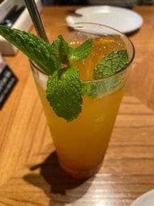 LAS DOS CARAS MODERN MEXICANO Y TACOS