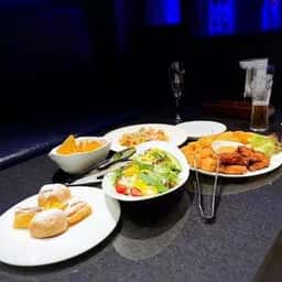 R3 Club Lounge