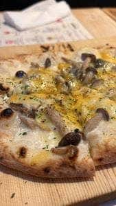 A PIZZA 大阪なんば店