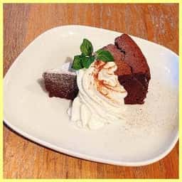 BLUE BOOKS cafe 静岡