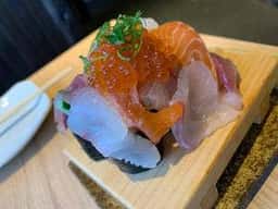 大衆酒場 三呑み屋 三宮店