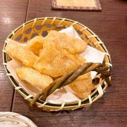 博多餃子酒場 シロナガスクジラ