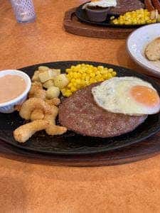 サイゼリヤ 津高茶屋店