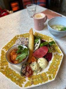 終日one Craft Beer & Meals