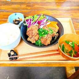 WAEN dining & hairsalon