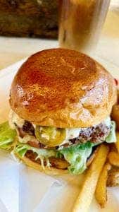 MANDORIN Hamburger Kitchen