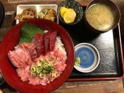けんじ屋 兼 三浦の磯焼き屋
