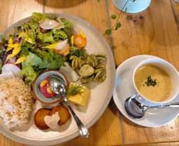 Sustainable Kitchen Rosy