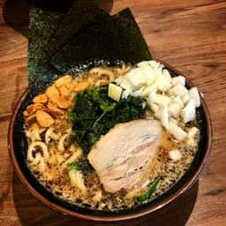 横濱家系ラーメン武田家 札幌すすきの店