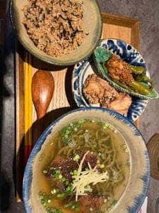 沖縄ストックストア EAT PLAY WORKS