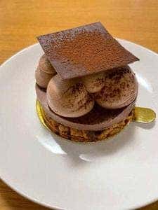 ケーキとチョコレートの店 ファミーユ