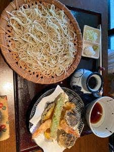 つる家