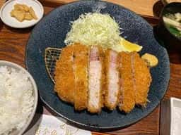 黄金色の豚 福岡空港店