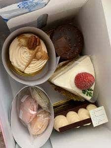 ケーキとチョコレートの店 ファミーユ